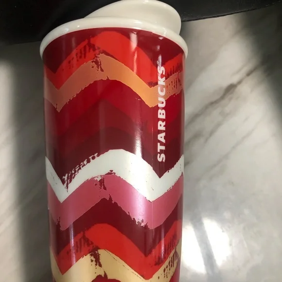 Starbucks mug with ceramic lid - Picture 1 of 4